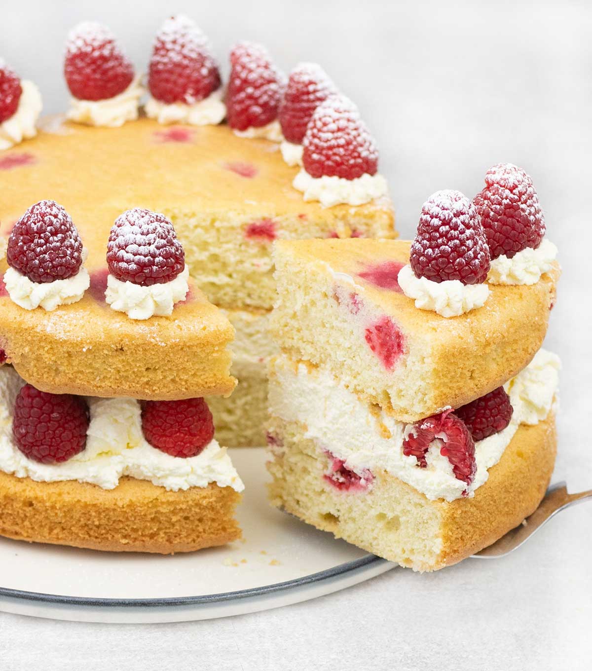 Cut the raspberry sponge cake.