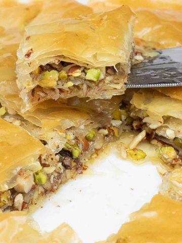 Egyptian baklava with nuts.