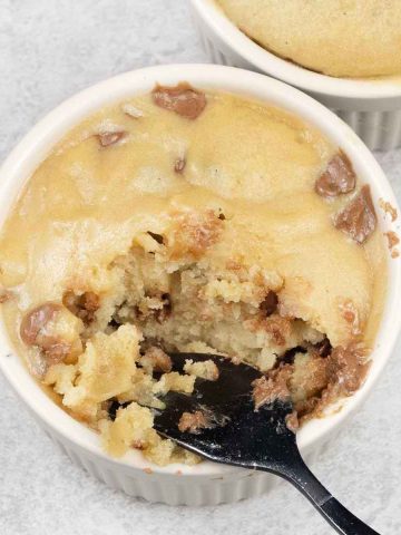 microwave cookies with chocolate chips.