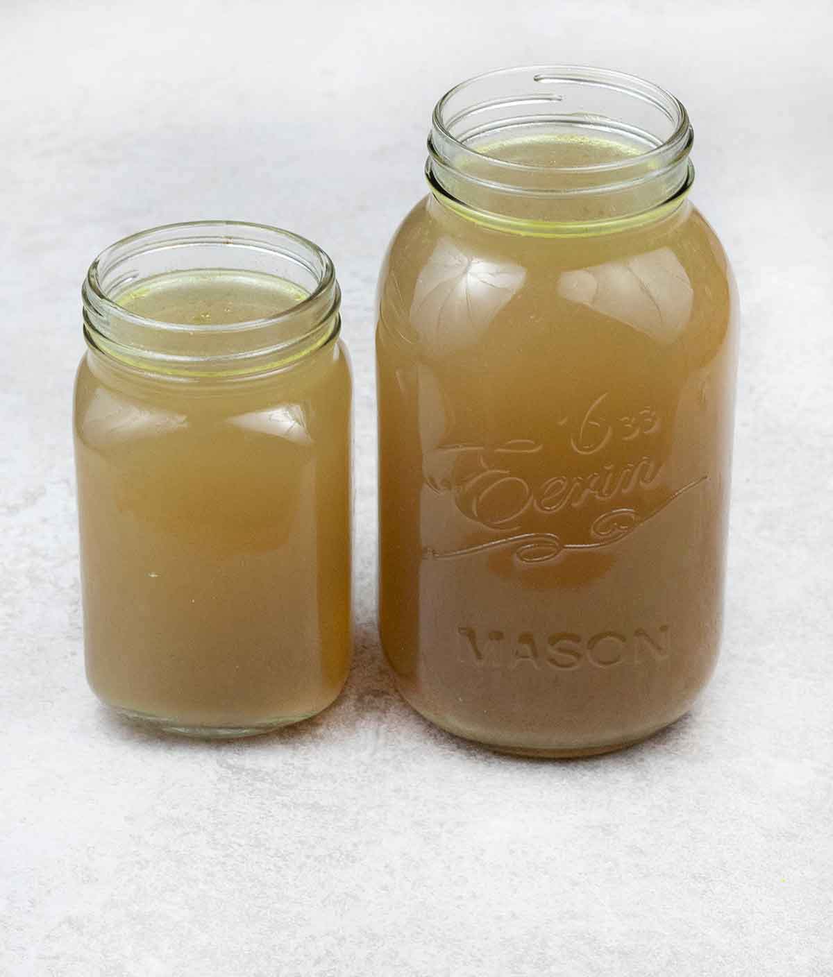 chicken broth in pint and quart.