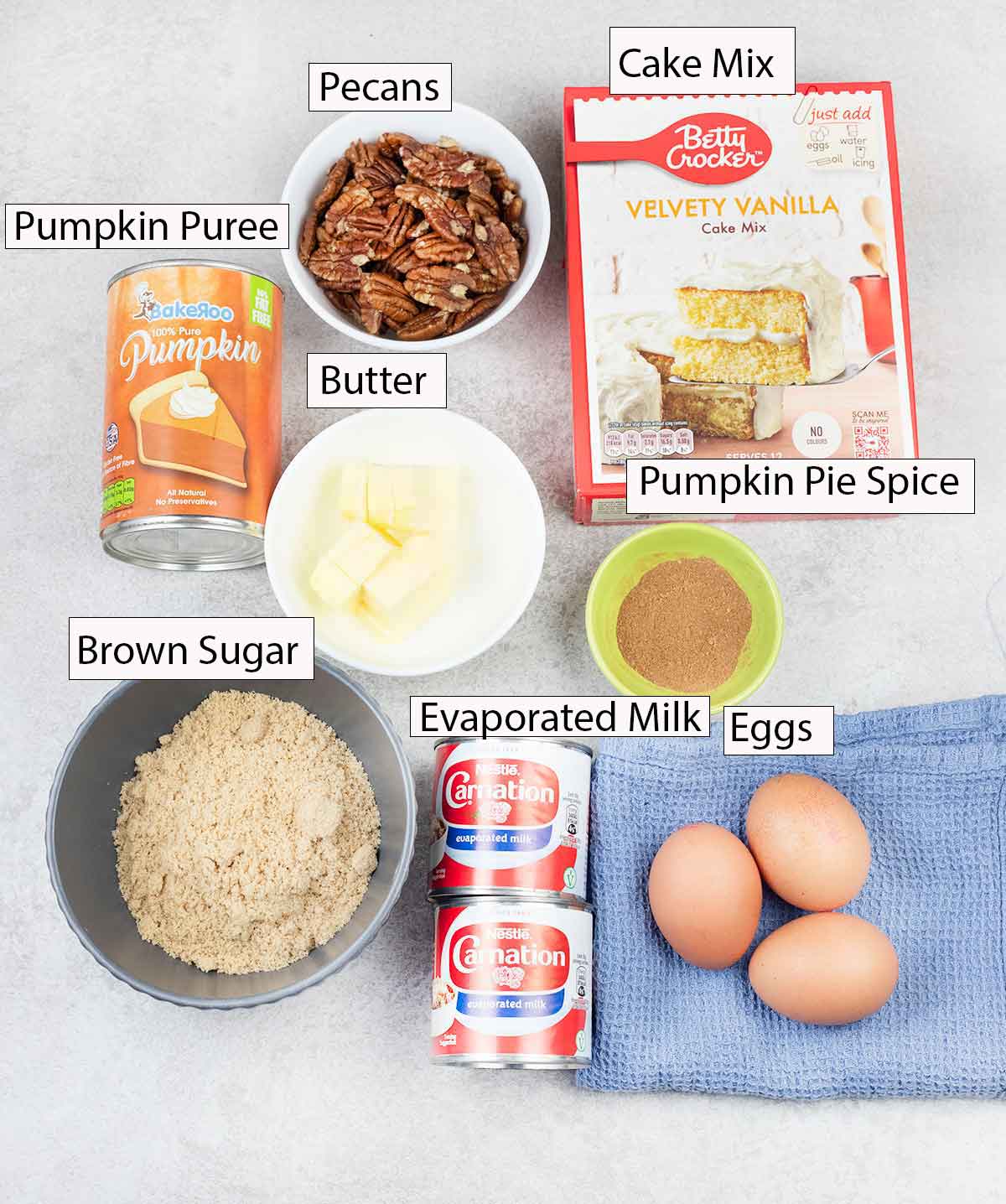 pumpkin dump cake ingredients.