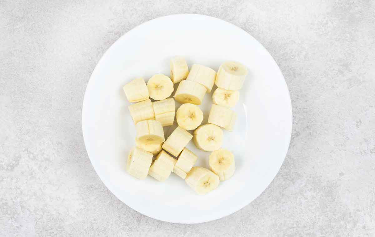 Medium-thick banana slices about (½ inch thick).